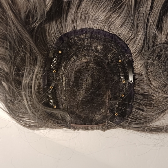 Half Wig / Topper 15-16", Shades of Gray, NWOT - Picture 7 of 9